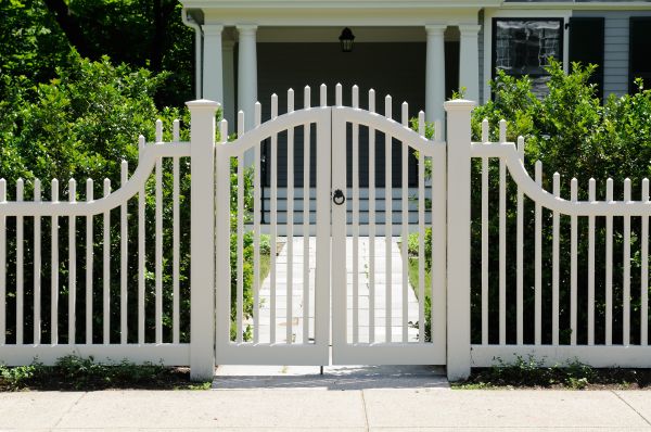 Cost of Fence Gate Adjustment in Turlock